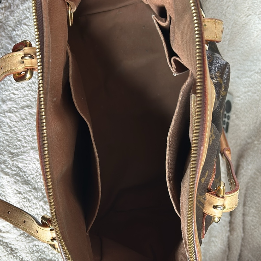 Louis Vuitton Tivoli GM Satchel with Monogram Pattern - Picture 9 of 10